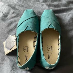 Toms Earth wise classic Canvas shoe